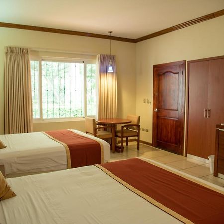 Pato Canales Hotel & Resort San Luis ภายนอก รูปภาพ