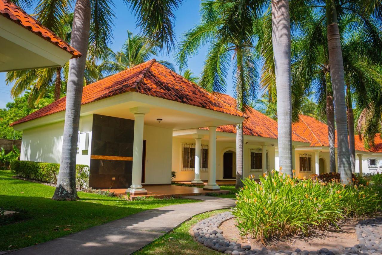 Pato Canales Hotel & Resort San Luis ภายนอก รูปภาพ